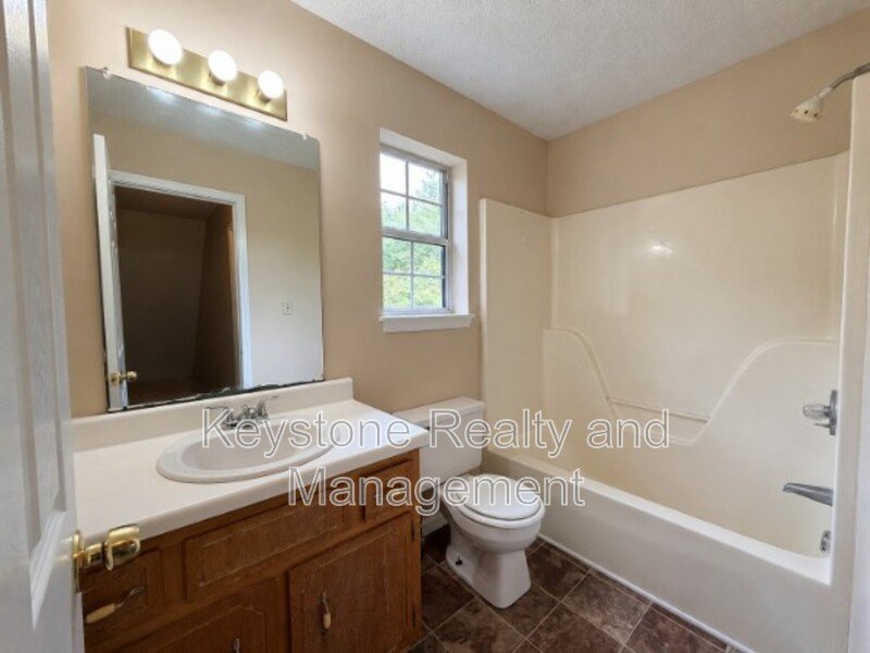2050 Carneal Lane property image