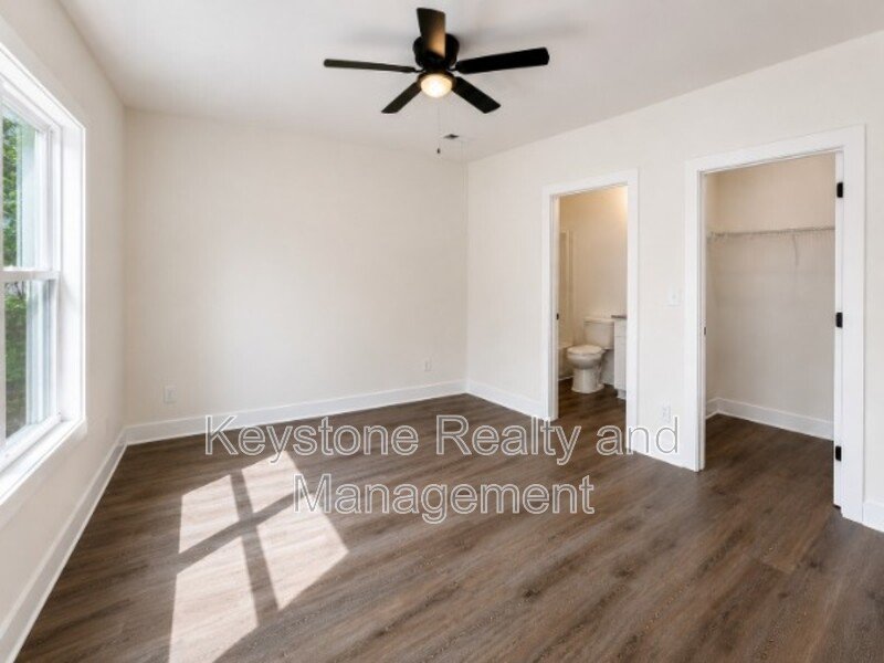 925 Ford Street Bedroom B property image