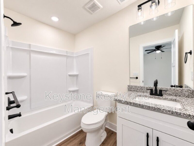 925 Ford Street Bedroom C property image