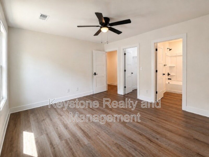 925 Ford Street Bedroom C property image
