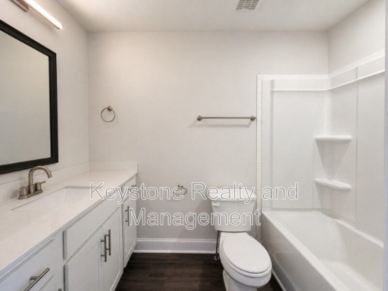 1305 W. Woodland Valley Lane property image