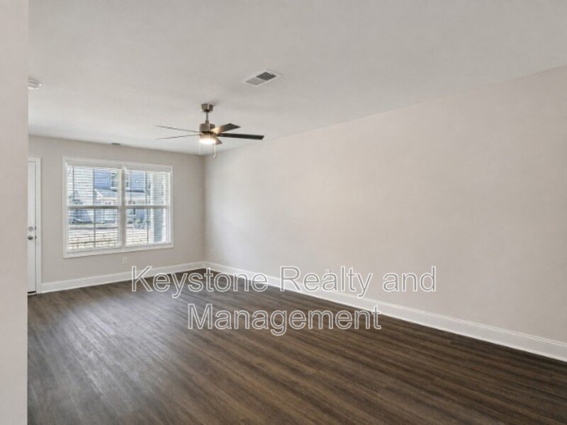 1204 W. Woodland Valley Lane property image