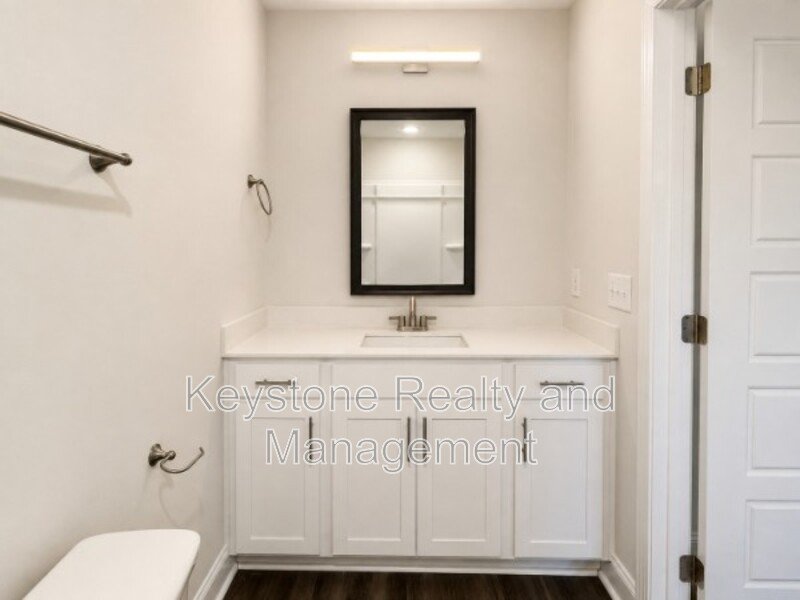 1207 W. Woodland Valley Lane property image