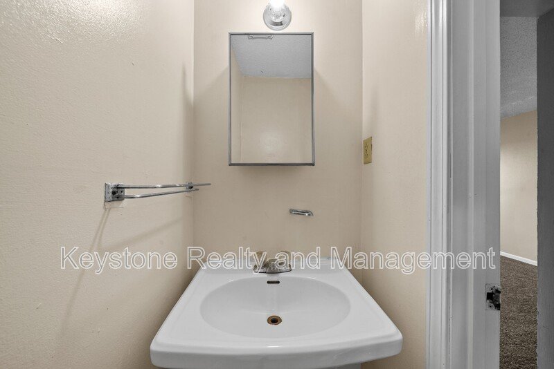 1070 Pembroke Oak Grove Road Unit 26 property image