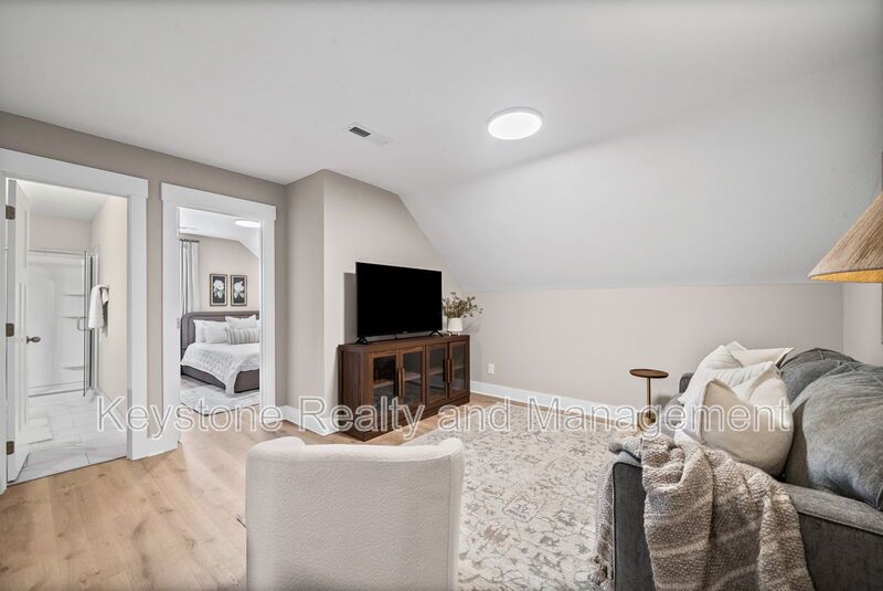 15009 Fort Campbell Blvd property image
