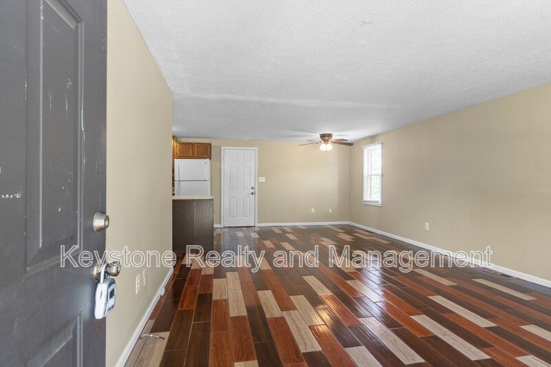 944 Linda Drive property image