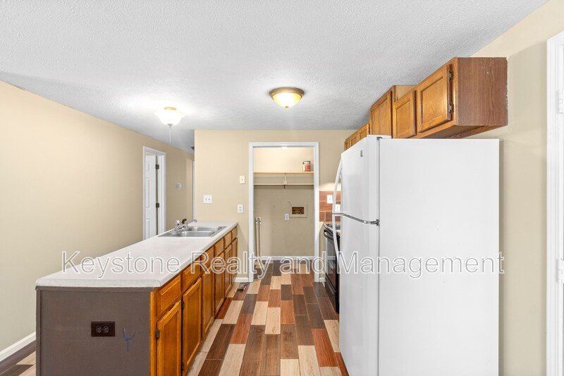 944 Linda Drive property image
