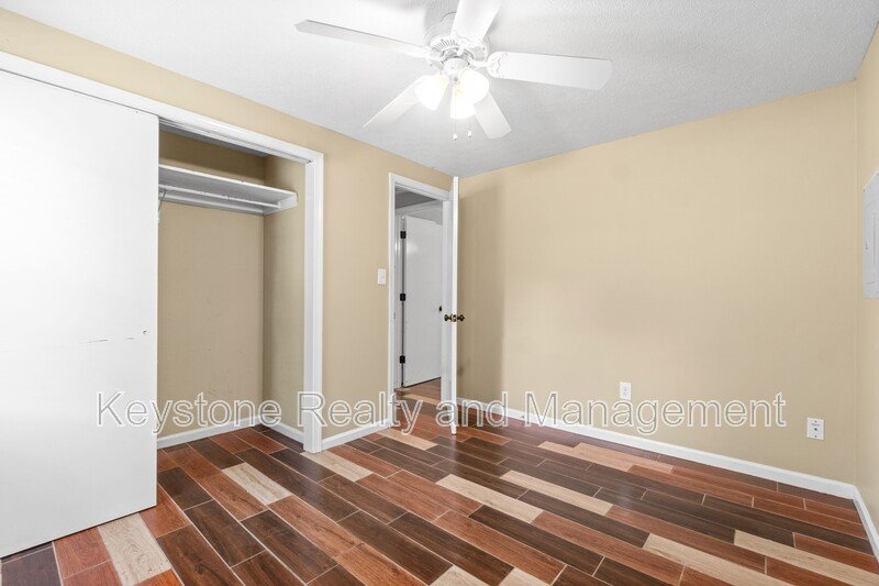 944 Linda Drive property image
