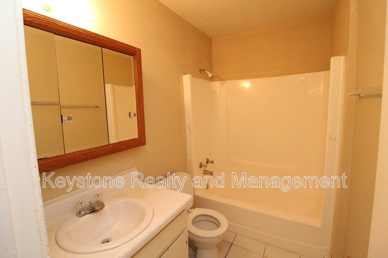 1088 Pembroke Oak Grove Road Unit 21 property image