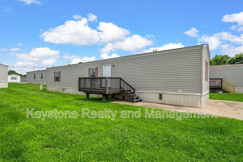 812 Monroe Lane property image