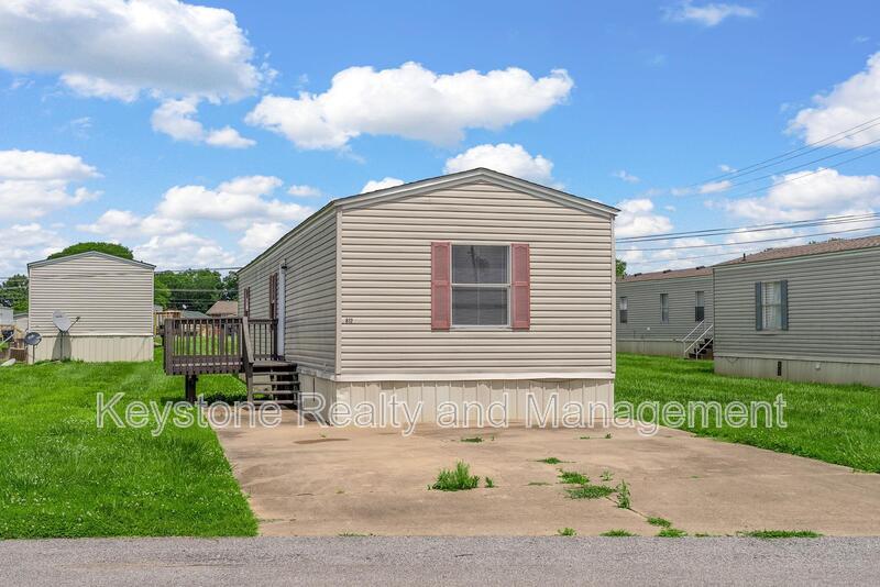 812 Monroe Lane property image