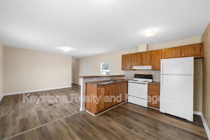 812 Monroe Lane property image