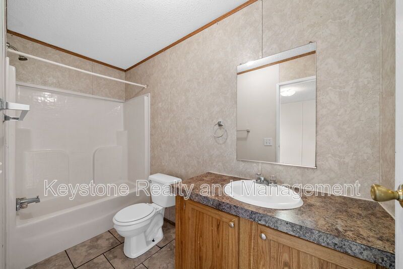 812 Monroe Lane property image