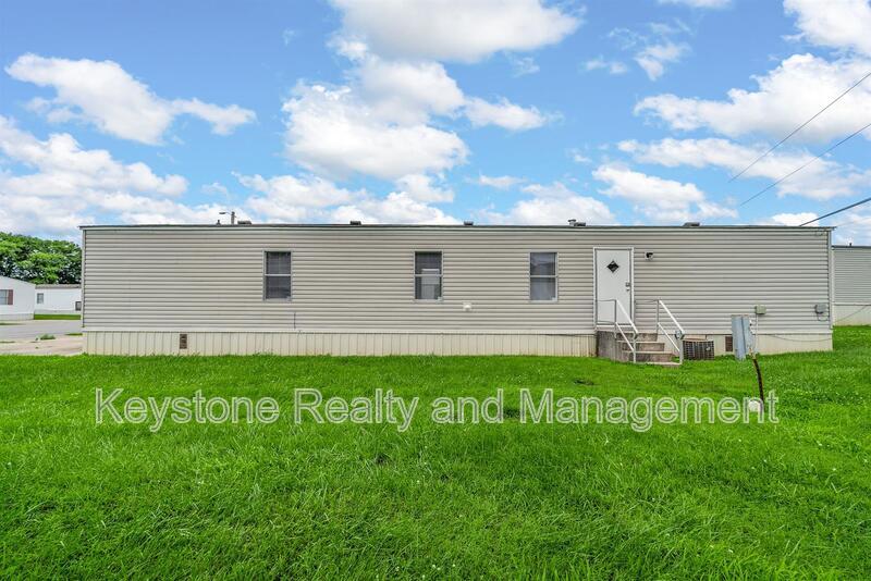 812 Monroe Lane property image