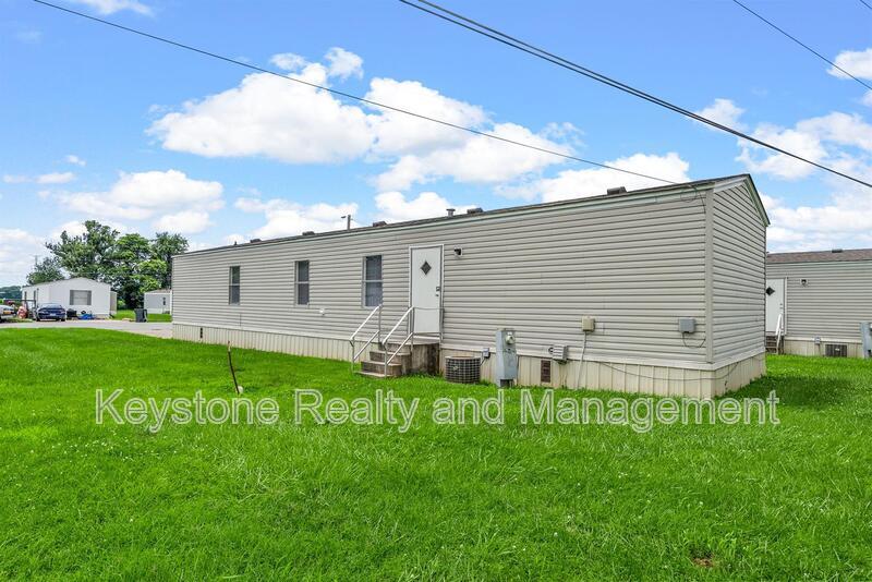 812 Monroe Lane property image