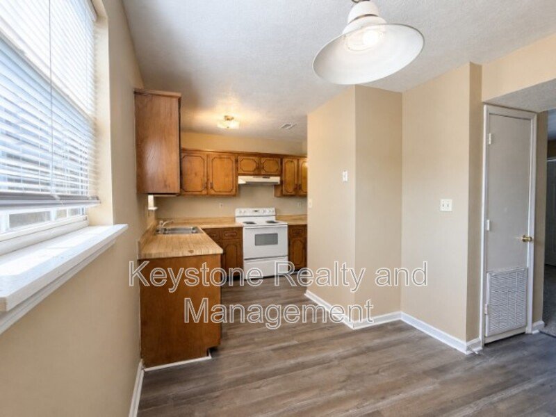 1375 Thompsonville Lane property image