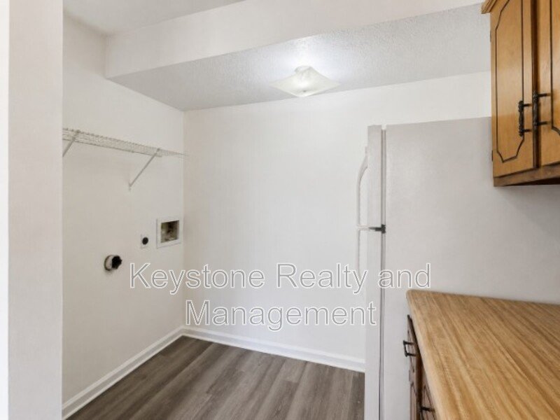 1375 Thompsonville Lane property image
