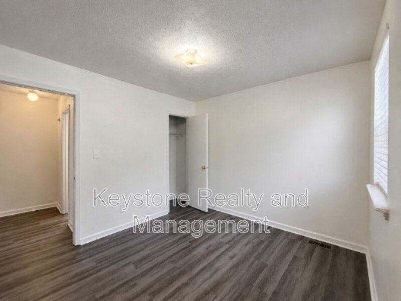 1375 Thompsonville Lane property image