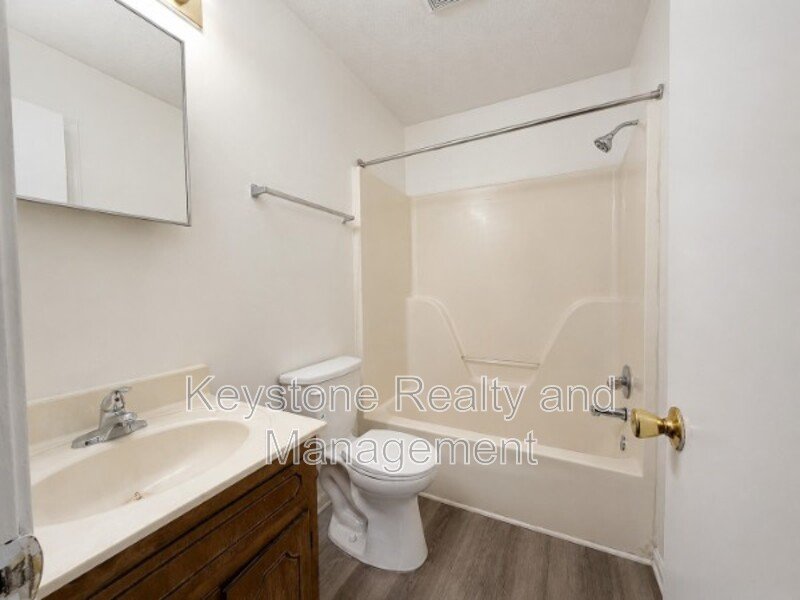 1375 Thompsonville Lane property image