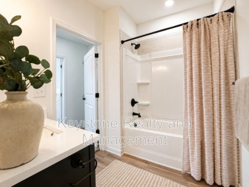 2425 Pea Ridge Road Unit B-205 property image