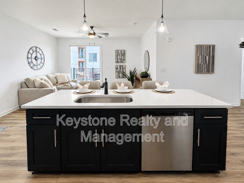 2425 Pea Ridge Road Unit B-201 property image