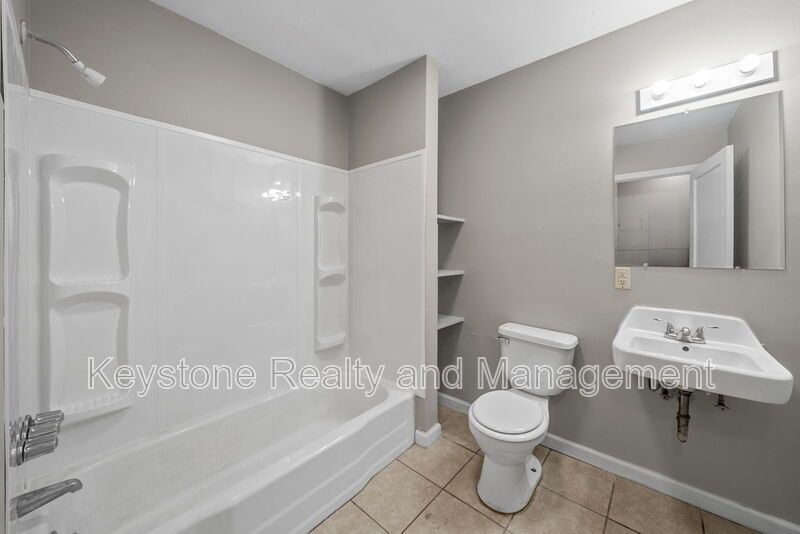 1525 Ferrel Street Unit 6 property image