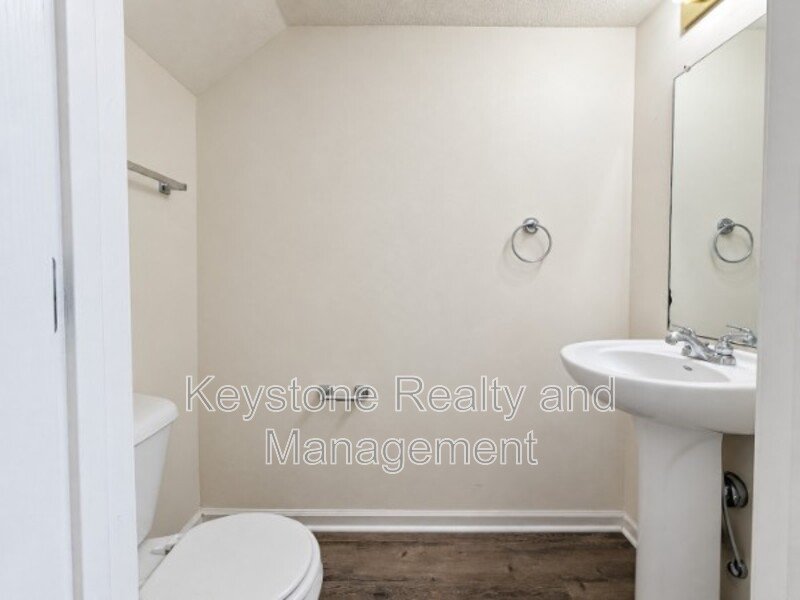 512 Peachers Ridge Road Unit 2B property image