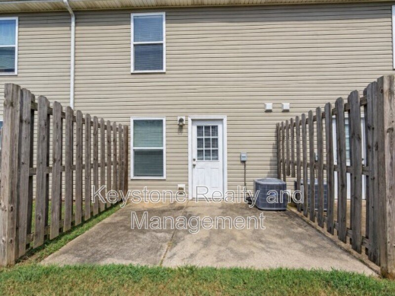 512 Peachers Ridge Road Unit 2B property image