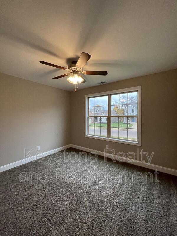 812 Lillian Grace Drive property image