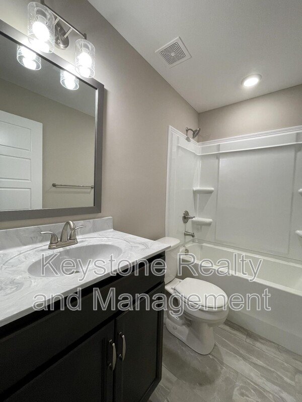 812 Lillian Grace Drive property image