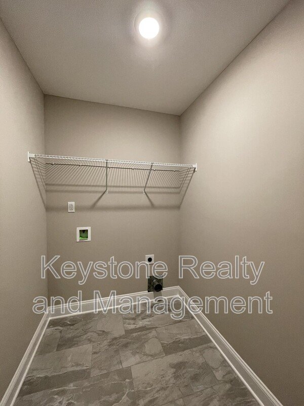 812 Lillian Grace Drive property image