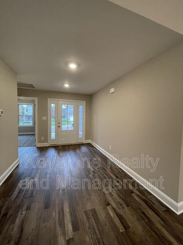 812 Lillian Grace Drive property image