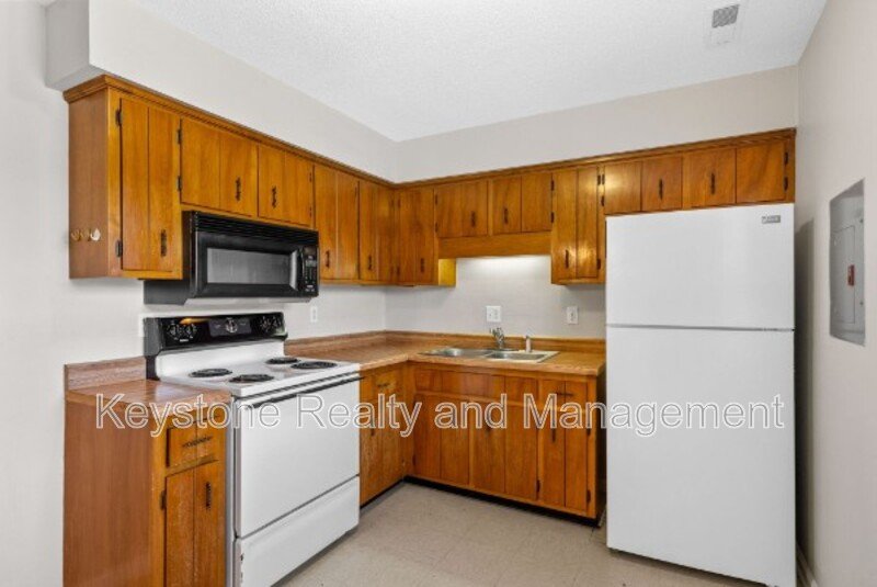 1375 Thompsonville Lane property image
