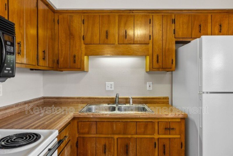1375 Thompsonville Lane property image