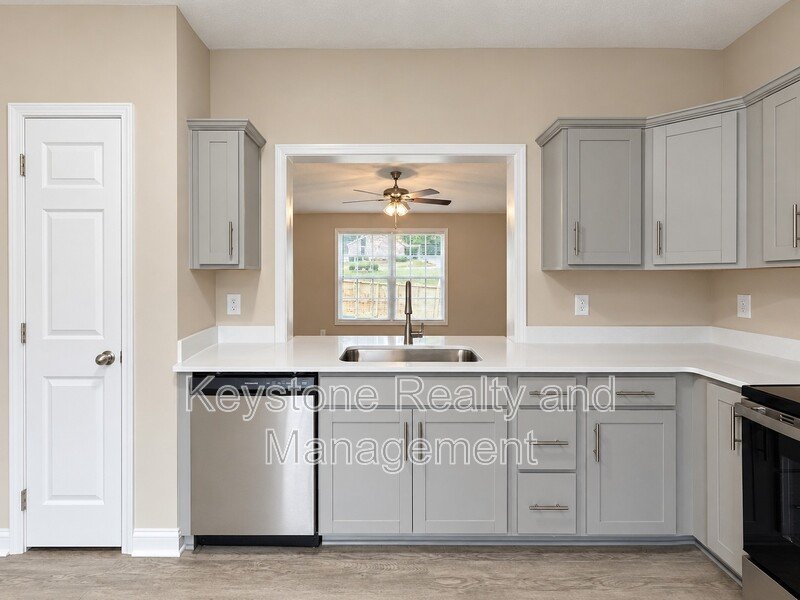 9346 Pembroke Oak Grove Rd property image