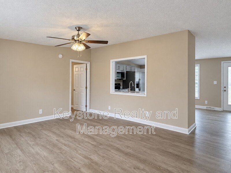 9346 Pembroke Oak Grove Rd property image