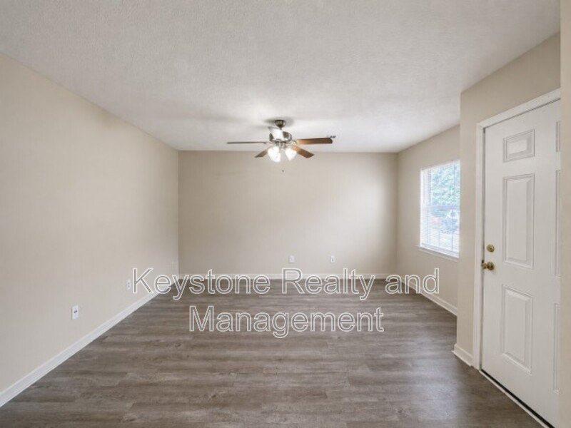 1375 Thompsonville Lane property image