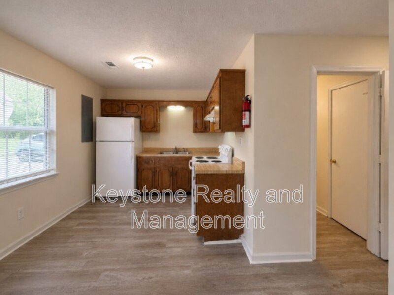 1375 Thompsonville Lane property image