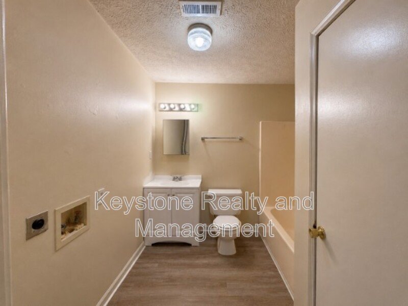 1375 Thompsonville Lane property image
