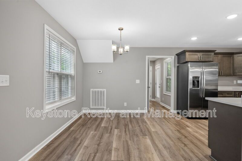 716 Perkins Avenue property image