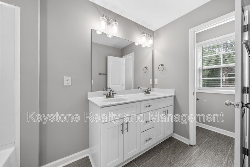 716 Perkins Avenue property image