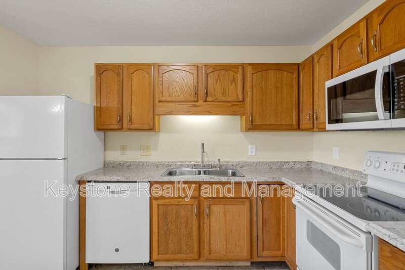 2332 Raleigh Court property image