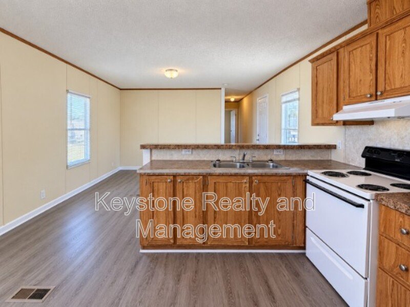 805 Monroe Lane property image