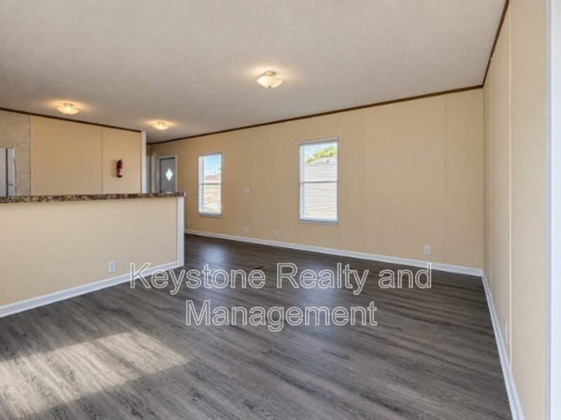805 Monroe Lane property image