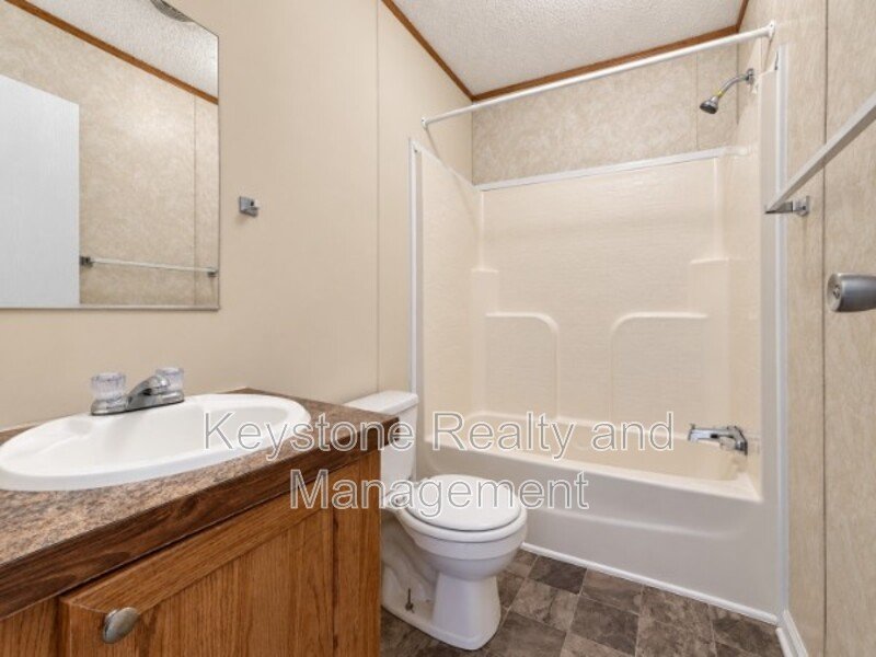 805 Monroe Lane property image