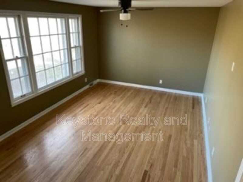 422 Peterson Lane property image