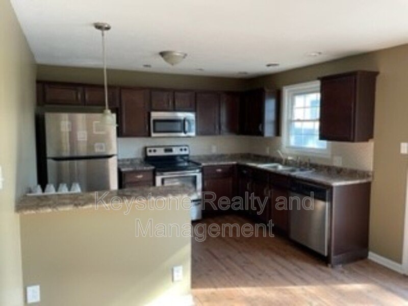 422 Peterson Lane property image