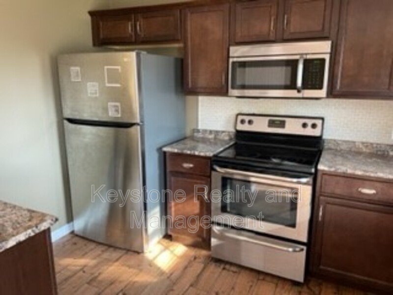 422 Peterson Lane property image