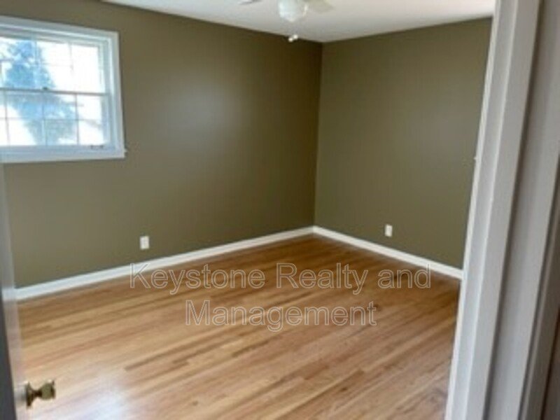 422 Peterson Lane property image