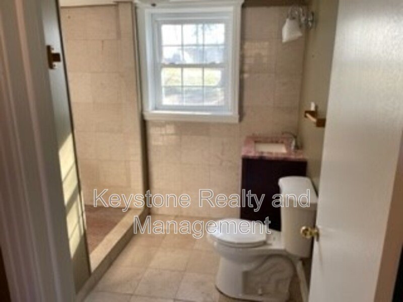 422 Peterson Lane property image